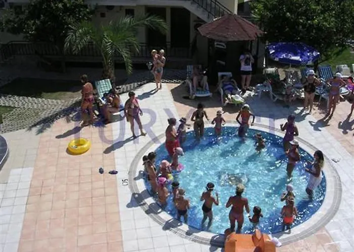 Seker Hotel Çamyuva