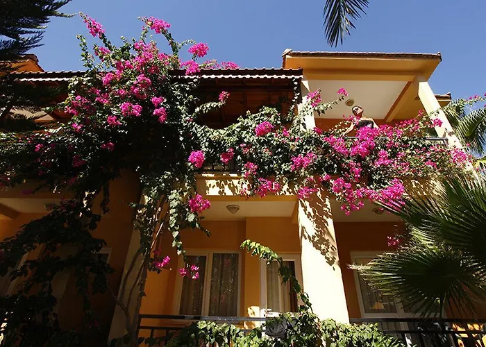 Seker Hotel Çamyuva