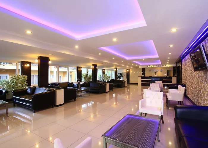 Seker Hotel Çamyuva