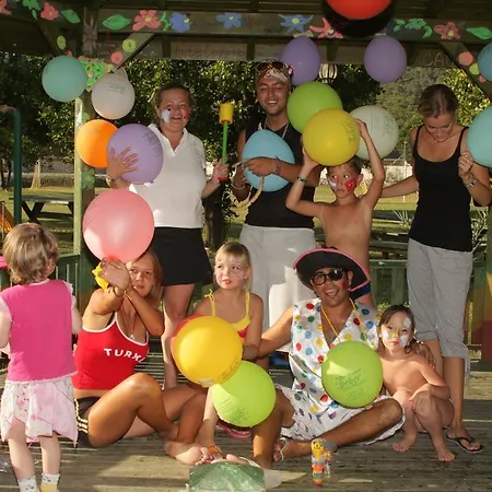 Seker Hotel Çamyuva